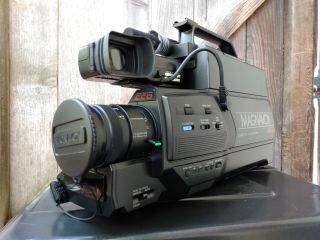 Vintage Magnavox Movie Maker Model Cvj320av01 Vhs Av Video Camera Complete 1988