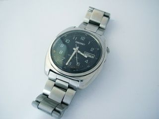 Vintage Seiko Bellmatic Watch With Seiko Bracelet.  Running For Parts/restoration