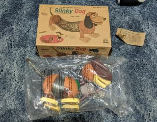 Slinky Dog Collector 