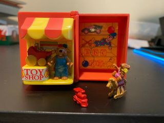 Vintage 1996 Teeny Weeny Families Toy Shoop Storybook Series 2