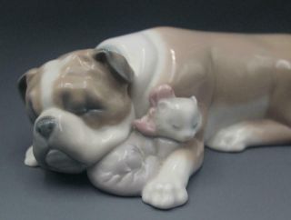 Vintage Lladro ' Unlikely Friends ' 6417 Figurine Sleeping Bulldog and Kitten 2