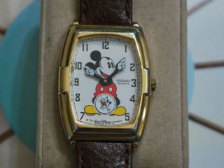 Vintage Seiko 2k03 Gold Tone Mickey Mouse Men 