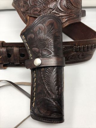 Vintage Cowboy Holster & Belt,  brown leather for.  22 revolver,  right - handed 3