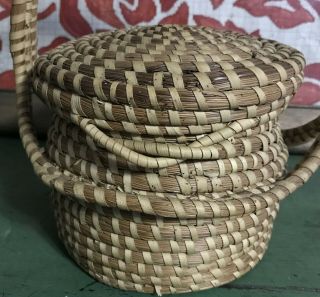 Vtg.  Sweetgrass Basket with Handle Lid Gullah Black Folk Art Charleston 2