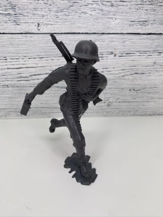 Vintage Louis Marx Ww2 German Soldier 5 - 1/2” Plastic Figure Unpainted