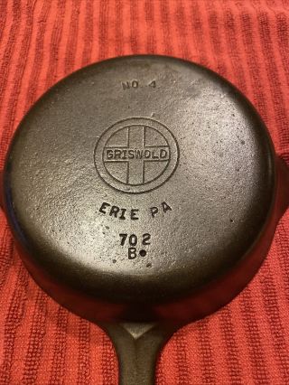 Vintage Griswold Cast Iron Skillet 4 Small Logo Pa.  702 B.