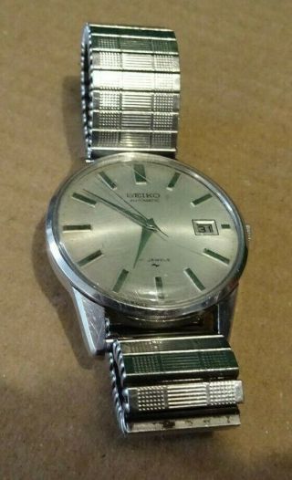 Vintage Seiko Automatic Wristwatch With A Date Calender - 17 Jewels.  No 331070.