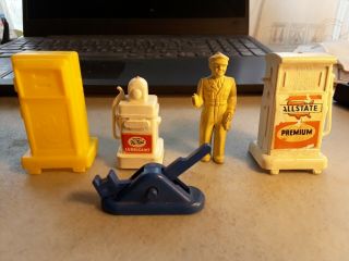Marx And Eagle Vintage 50s 60s Plastic Gas Station Playset Accessories & Figure