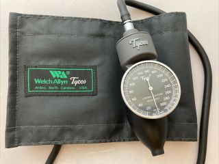 Tycos/welch Allyn 5098 - 02 Blood Pressure Sphygmomanometer W/adult Cuff Vintage