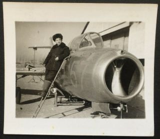 J - 5 Fighter China Pla Air Force Military Airport Chinese Airplane Photo 1960/70s