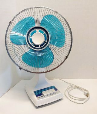 Vintage Tatung 3 - Speed 12” Oscillating Desk Fan Blue Blades Model Lc - 12
