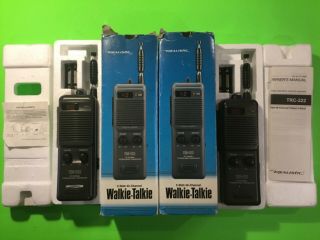 Vintage Realistic Trc - 222 40 Channel Citizens Band Radio Walkie Talkies (2)