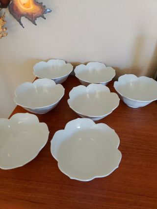 Pleasing Set Of 7 White Porcelain Lotus Flower Bowls 6 " Diameter