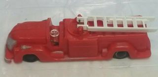 VINTAGE 50 ' s SAUNDERS FIRE ENGINE DOUBLE WIND UP PLASTIC TOY TRUCK - 2