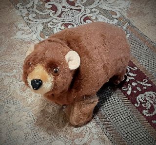 Vintage Key Wind - Up Brown Bear In