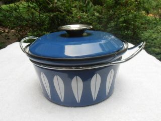 Vintage Cathrineholm Norway Blue Lotus Handled Enamelware Lidded Pot - 2 Qts.