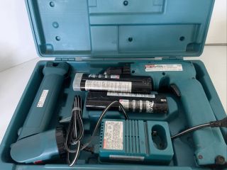 Vintage Makita 6095d 9.  6v Drill Ml902 Flashlight Case Battery & Charger