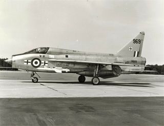 Very Fine 10 X 8 Photograph Of An English Electric Lightning