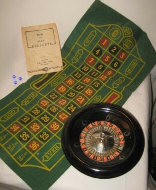 Old 1941 Miniature Gambling Roulette Wheel W/ Game Felt & Instructions By Lowe