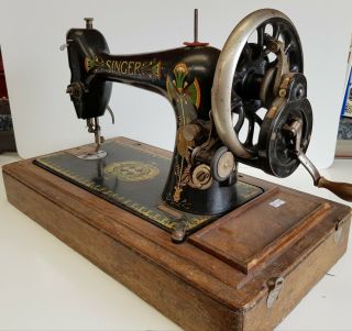 Vintage Singer Hand Crank Sewing Machine 1915 2