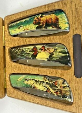 Pocket Knife 3 Pc.  Set With Wood Box Bass,  Duck,  Bear,  Hunting