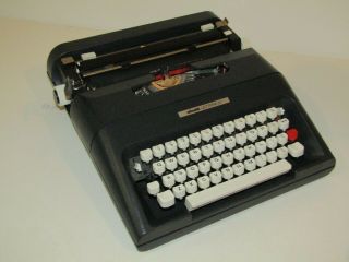 Vintage Olivetti Lettera 37 Black Portable Typewriter And Hard Case