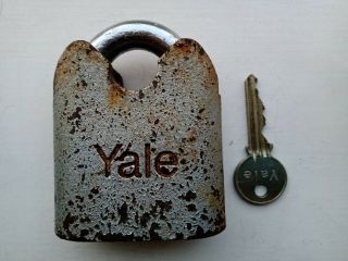 Rare Vintage Large Heavy High Security YALE SAMSON PADLOCK,  Key 2