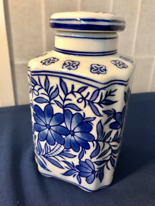 Vtg Blue & White Floral Porcelain Tea Caddy / Ginger Jar With Lid Square Marked