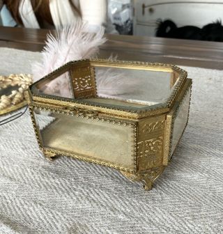 Large Vintage Ormolu Gold Filigree Beveled Glass Jewelry Trinket Box