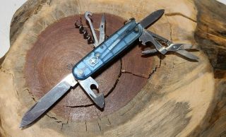 Victorinox Swiss Army Pocket Knife - Blue Sapphire Climber Multi Tool - Great Z9