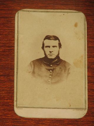 1861 - 1865 Civil War Cdv - Soldier In Uniform W/ Deep Stare - Sharp Photo