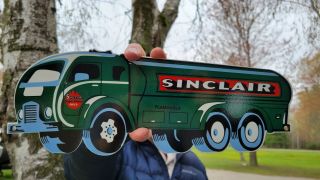 Vintage Old Sinclair Motor Oils Porcelain Gas Pump Heavy Metal Sign Gas Truck