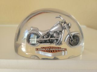 2005 Hallmark Harley Davidson 3d Fat Boy Motorcycle Lucite Paperweight 4 " X2 "
