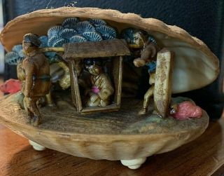 " Vintage " 1950s Celluloid Clam Shell Miniature World Dragon Carriage Diorama