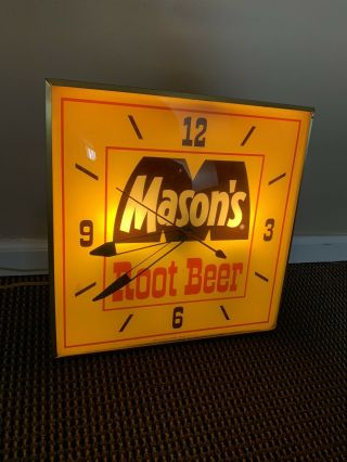 Rare.  Mason’s Root Beer Lighted Bubble Glass Pam Clock.  Soda Advertising