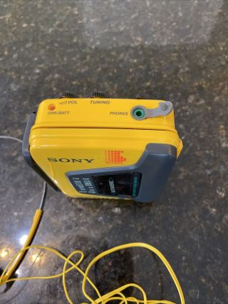 Vintage Sony Walkman WM - AF59 Sports Portable FM/AM Cassette Radio w/headset work 3