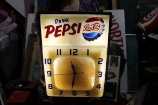 Vintage 1950s Pepsi Cola Soda Pop Gas Station 20 " Lighted Metal Clock Sign