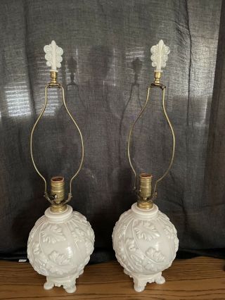 Vintage Aladdin Alacite Electric Lamp Pair Finials Oak Leaf Pattern