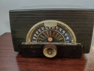 Vintage General Electric Ge Model 440 Am/fm Radio Atomic Logo