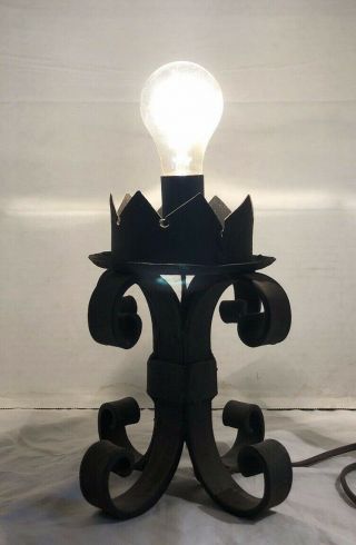 Vintage Mcm Wrought Iron Spanish Gothic Table Lamp Made In Mexico Heavy