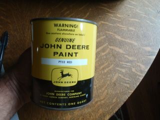 Vintage John Deere One Quart Pt52 Red Paint Can.  Full 4 Leg