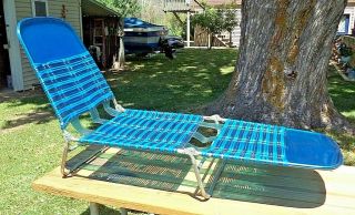 Vintage Folding Outdoor Vinyl Tubing Chaise Lounge Chair Blue