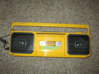 Vtg Sony Sports Am/fm Stereo Cassette - Corder Boombox Yellow Cfs - 950 Japan