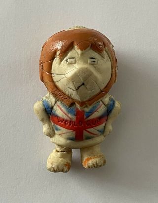 Rare Vintage World Cup Willie 1966 Football Lion Mascot Keyring England