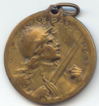 France,  1916 Battle Of Verdun Medal,  Wwi,  World War 1,  By Vernier