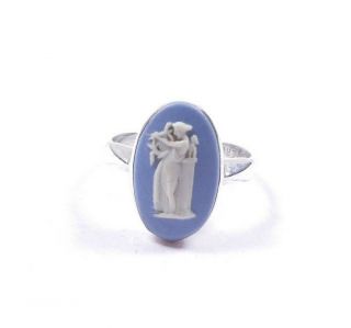 Vintage Ring Wedgwood Cameo Lady With Harp Sterling Silver 3.  1g
