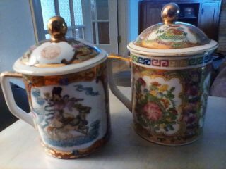 2 Porcelain Oriental Hand Painted Tea Mugs W/ Lid Gold Trim Made In China