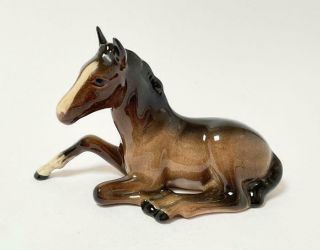 Fine Vintage Beswick English Porcelain Foal Horse Figurine Lying 915