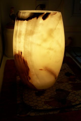 CURVED CYLINDER ALABASTER/ONYX TABLE LAMP - 9 