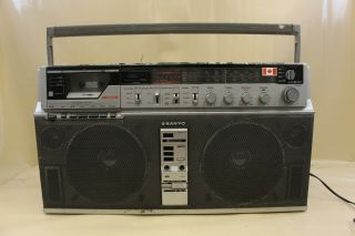 Vintage Sanyo Stereo Radio Cassette Recorder Boombox Ghetto - Blaster M - X560k